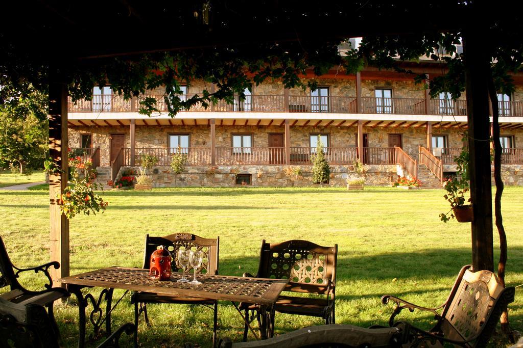 Alojamiento En Entorno Rural Los Trobos Villar de Otero 外观 照片