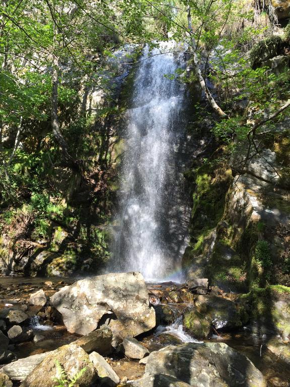 Alojamiento En Entorno Rural Los Trobos Villar de Otero 外观 照片