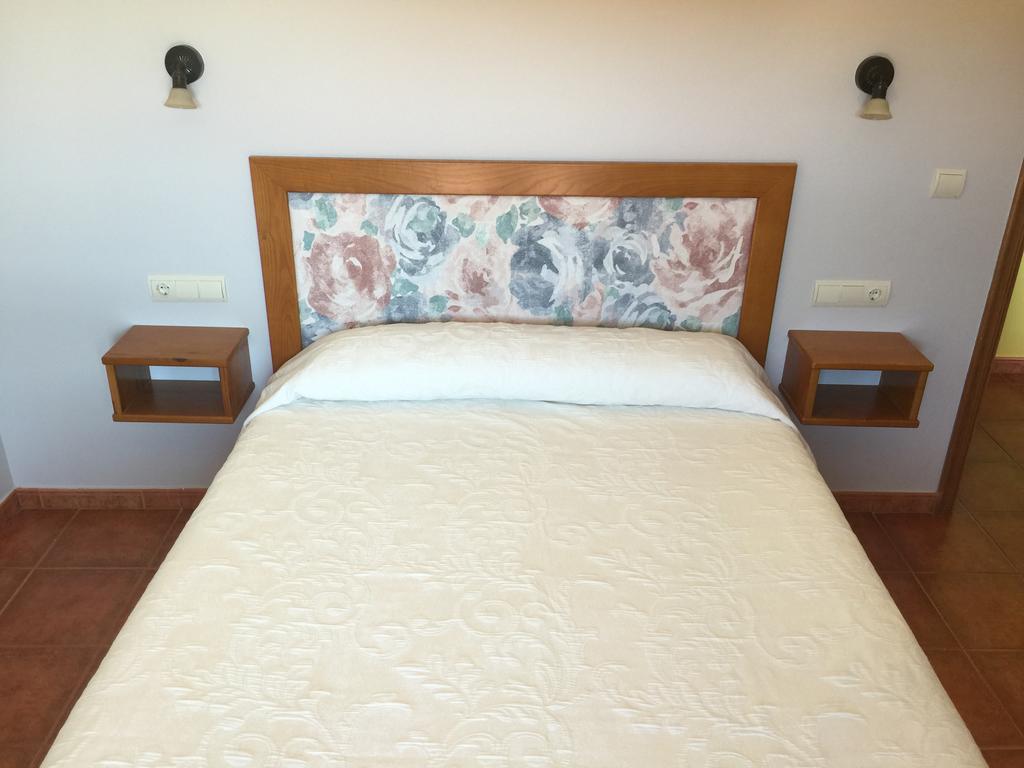 Alojamiento En Entorno Rural Los Trobos Villar de Otero 外观 照片